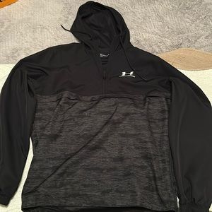 Mens under armour 1/4 zip pullover.